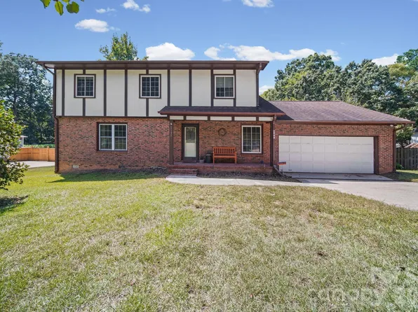 3177 Wimbledon Ln, Rock Hill, SC 29732