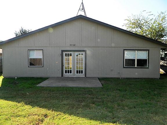 2nd image of 3815 SW Rolling Hills Dr