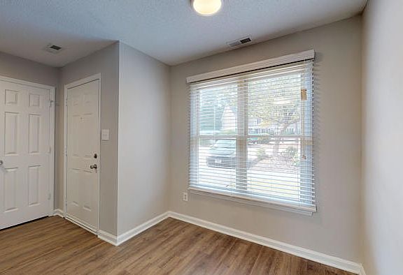 5th image of 3434 Balfour W