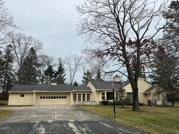 1000 East Bradley ROAD, Fox Point, WI 53217
