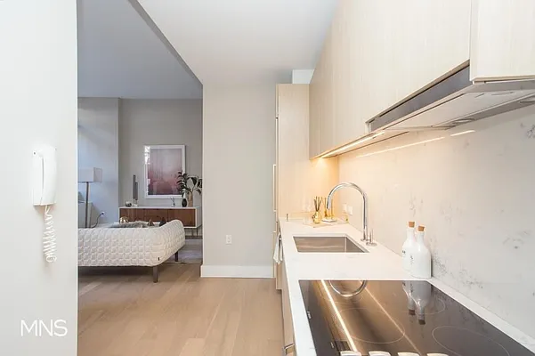 Rented by MNS Marketing | media 5