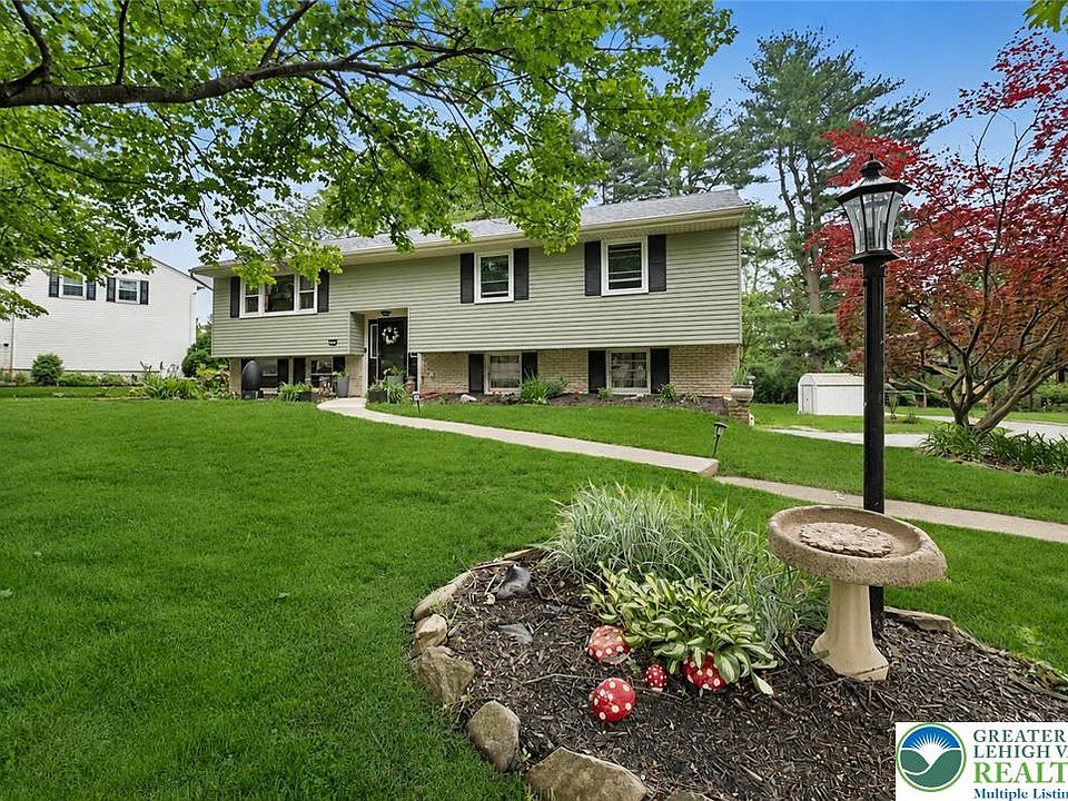 1st image of 5970 Club House Ln