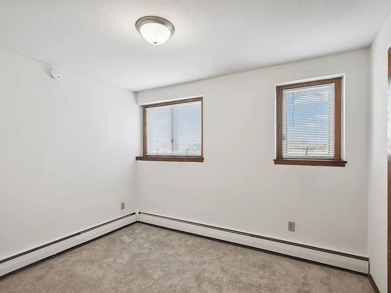 Rose Mall Apartments — Photo 44