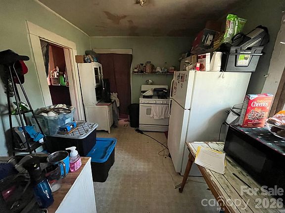 3rd image of 15 Oakley Pl