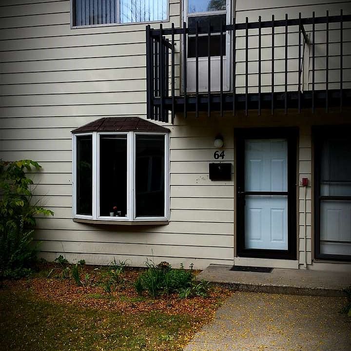 1st image of 64 N Lakewood Gardens Ln