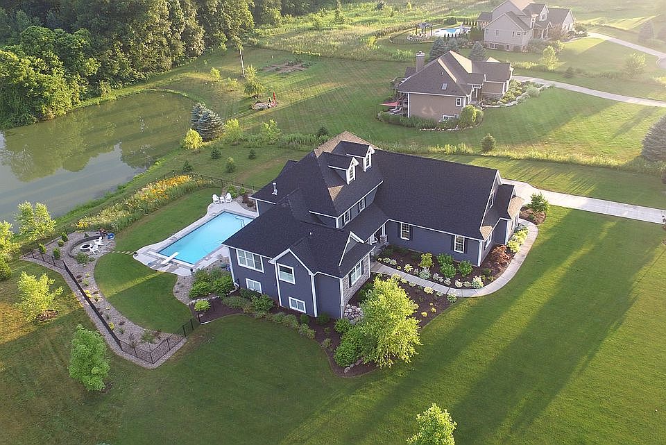 2nd image of 9206 Prairiewood Cir