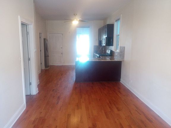 3rd image of 1245 N Maplewood Ave #1