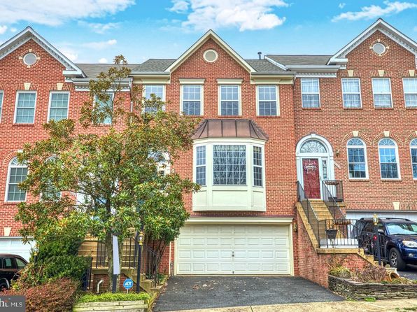 5742 Governors Pond Cir