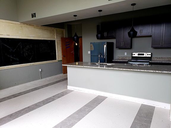 2nd image of 200 Claremont Ave #106