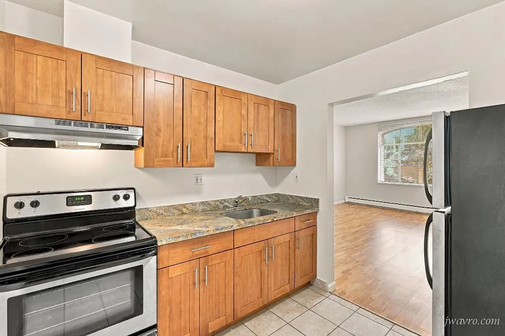 2335 Pacific Ave — Photo 1