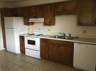 Molton Cir, Johnson city, TN 37615