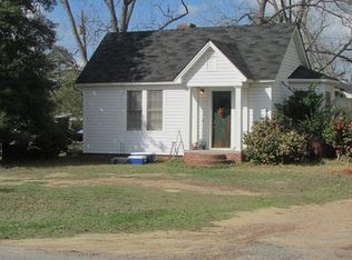 207 W 2nd St, Ocilla, GA 31774