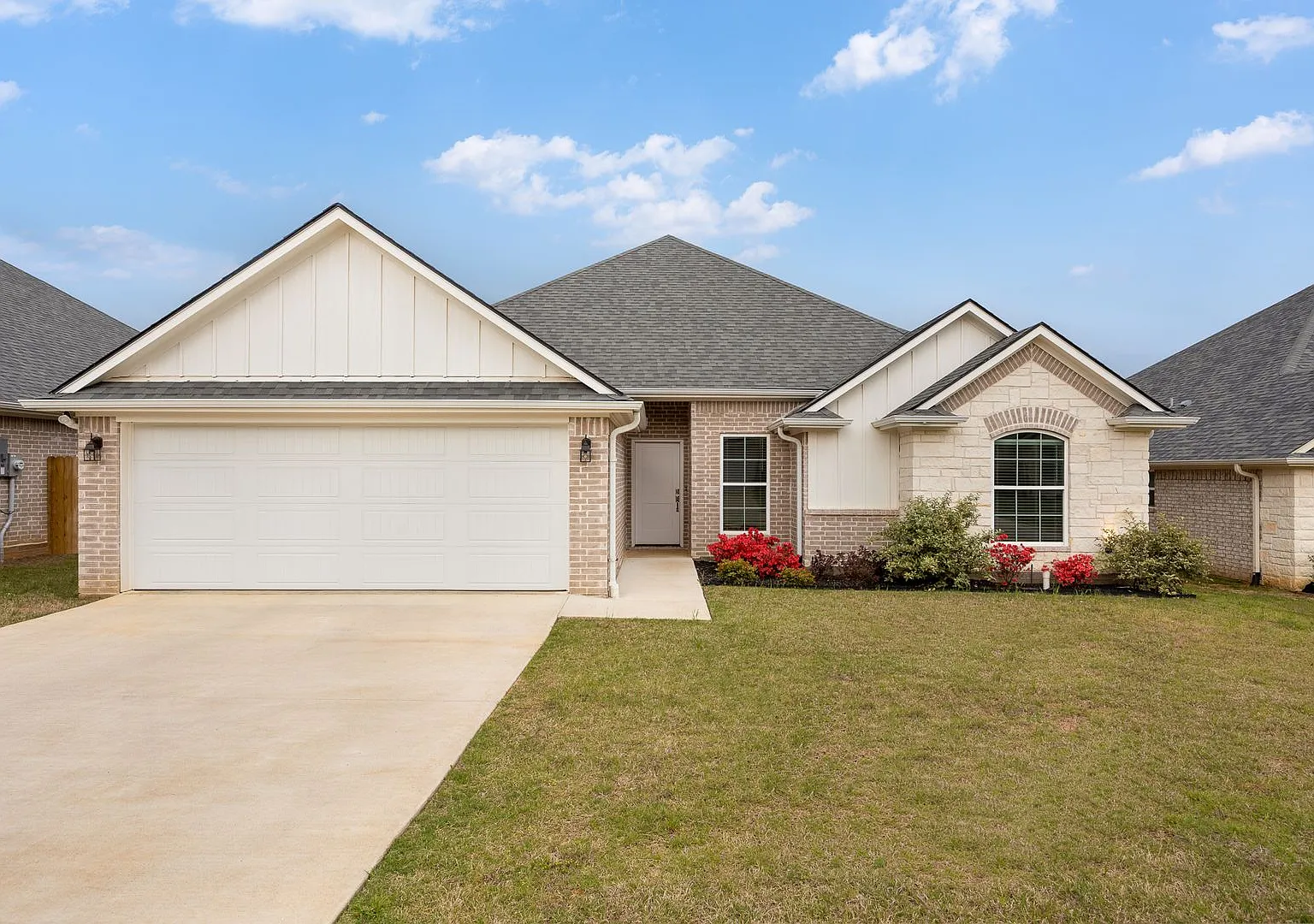 Gorgeous 4 bedroom in south Tyler — Photo 1