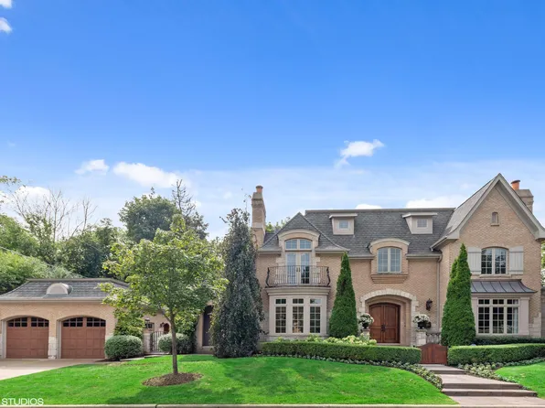303 E Fairview St, Arlington Heights, IL 60005