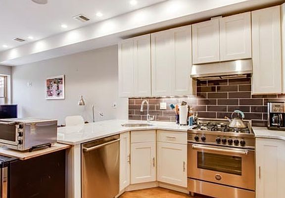 4th image of 108 Pioneer St #1