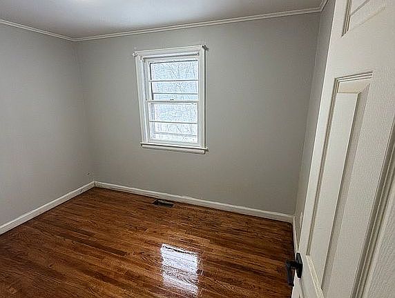 2nd image of 15 McKinley Ln