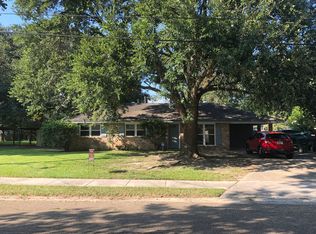 12829 Canterbury Dr, Baton Rouge, LA 70814