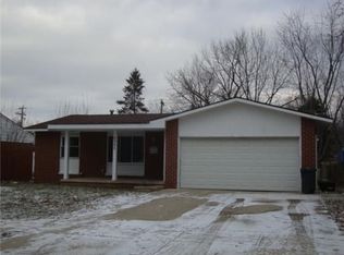 8964 Nottingham Dr, Ypsilanti, MI 48198