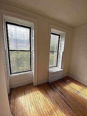 2nd image of 23 W 87th St APT 5F