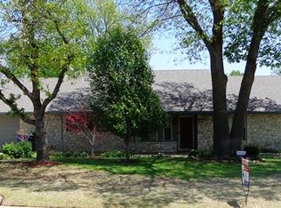 2206 W Club Rd, Duncan, OK 73533