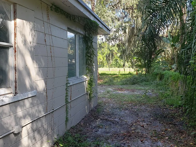 Crescent Lake Dr — Photo 15