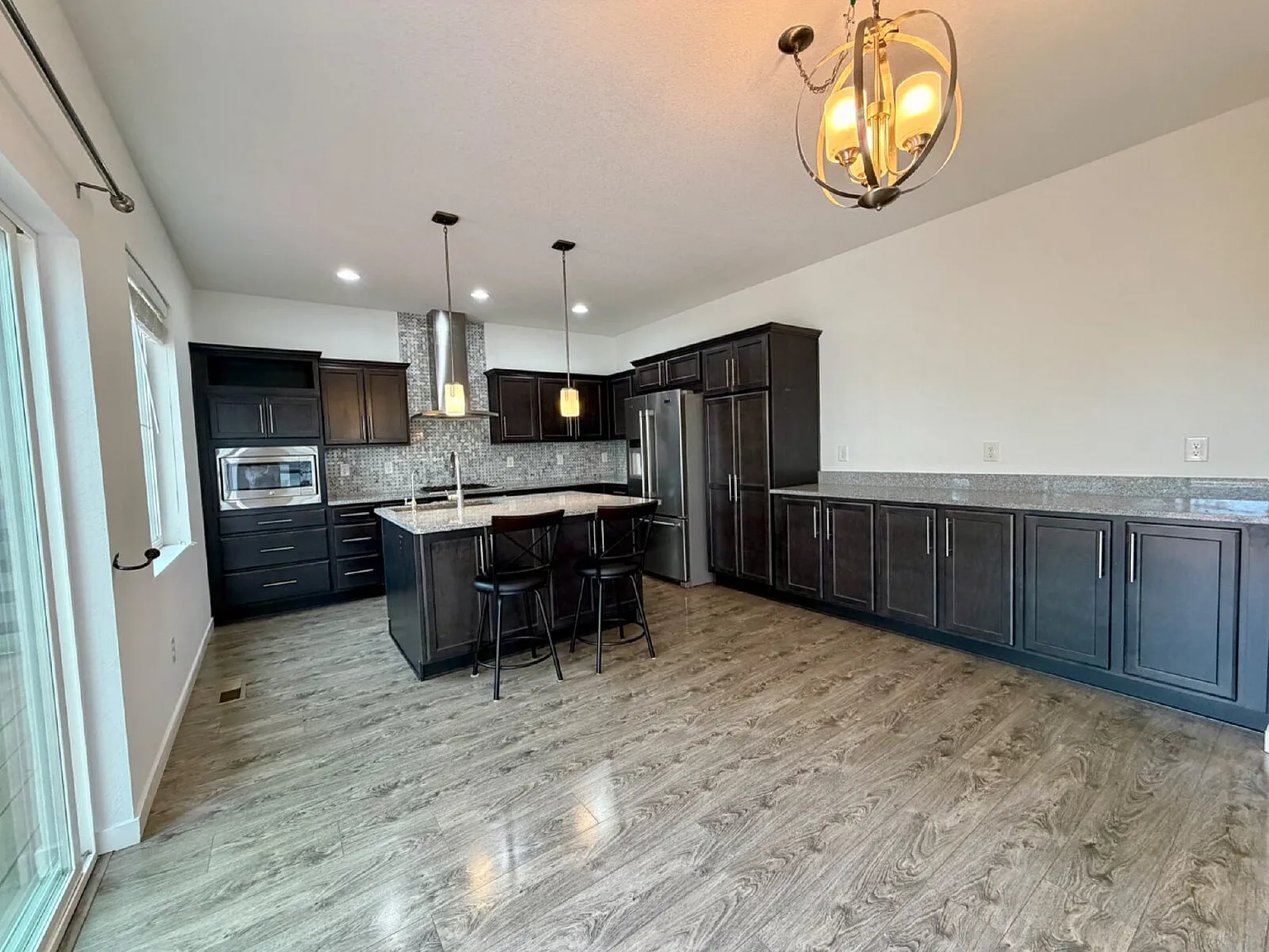 3 bed, 2.5 bath, 2147 sqft, $2,995 — Photo 3