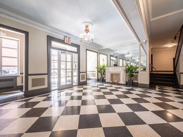 64-85 Saunders St APT A9, Rego Park, NY 11374