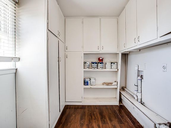3rd image of 4009 44th St