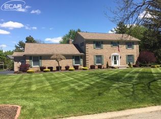 5039 Tree Hill Dr, Grand Blanc, MI 48439