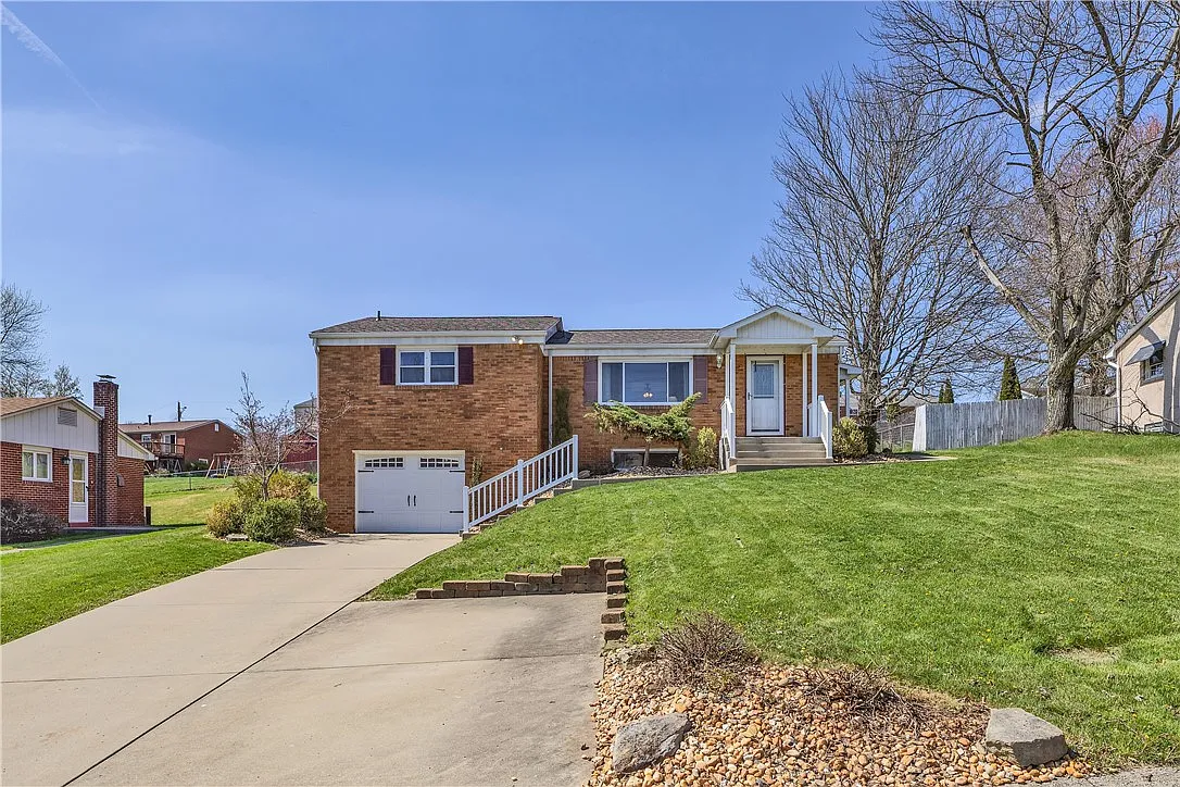124 Sunrise Dr photo 1