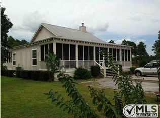 144 Finch Ln, Wewahitchka, FL 32465