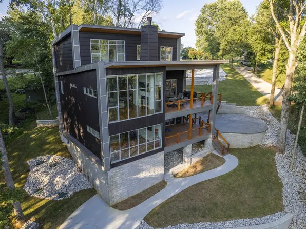 344 Bell Memorial Dr, Estill Springs, TN 37330