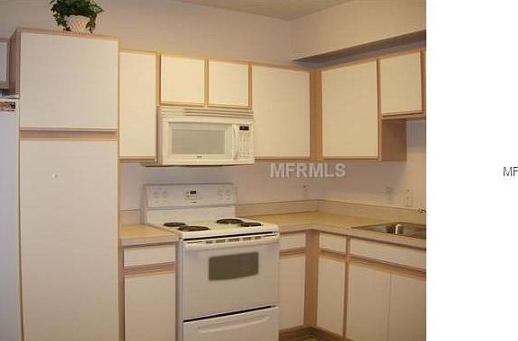 4th image of 1213 Baronscourt Dr