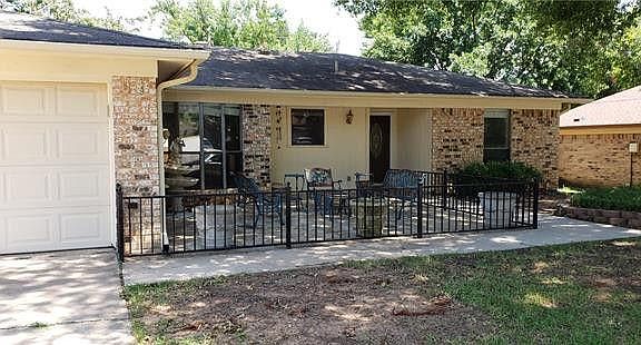 Outdoor patio is perfect for entertaining.