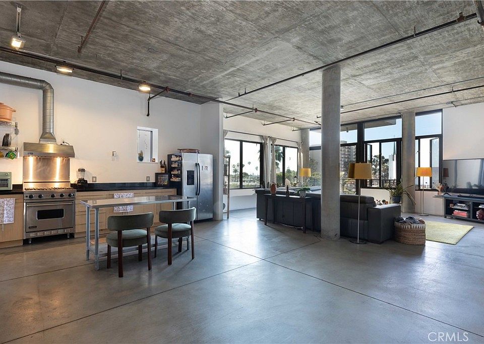 1st image of 835 Locust Ave Unit 419