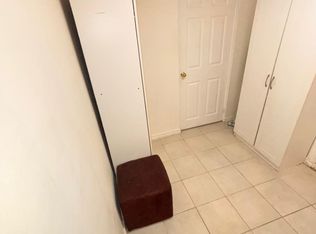 537 Steeles Ave W #10, Toronto, ON M2M3Y1
