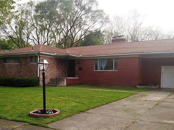 2nd image of 556 Auburndale Ave