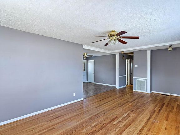4th image of 115 Westhaven Ct