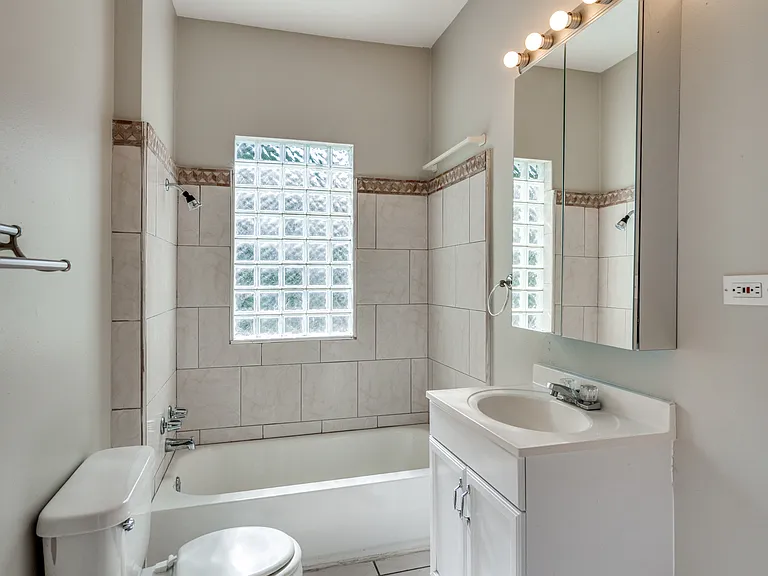 5011 Parkland Ave — Photo 14