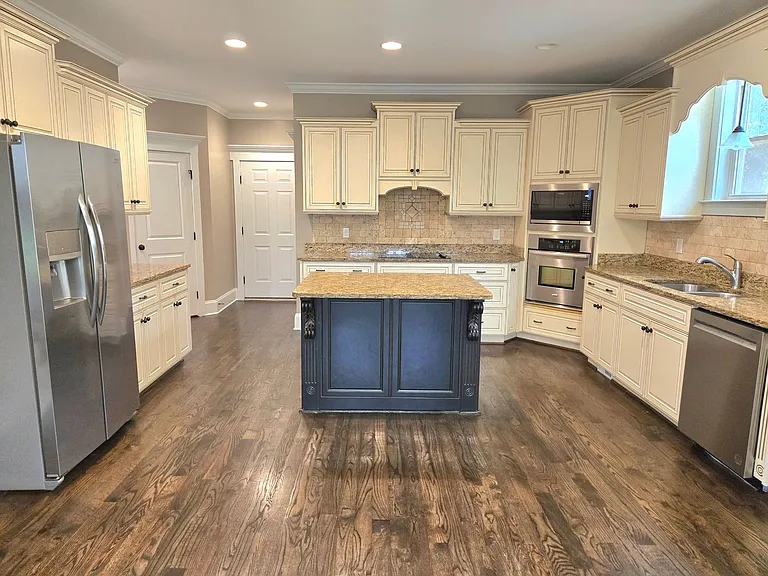 643 Burgamy Pass — Photo 15