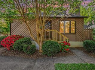 1913 Stonewood Dr, Winston Salem, NC 27103
