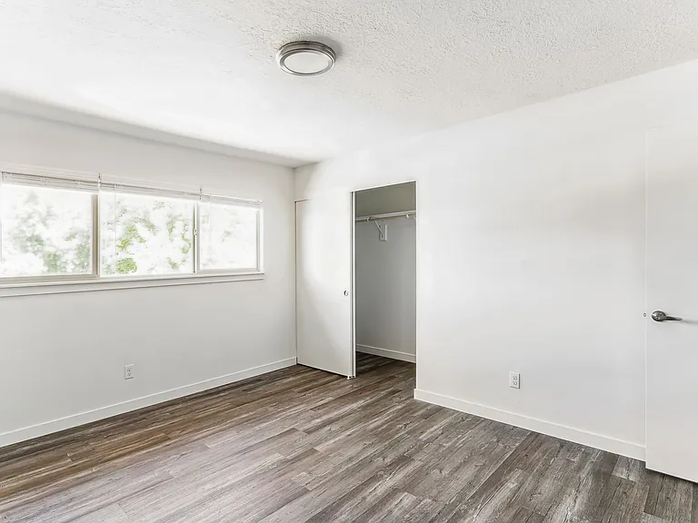 Midland Apartments — Photo 64