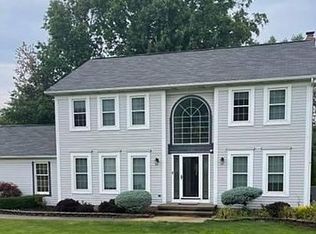 7891 Frontier Dr, Mentor, OH 44060