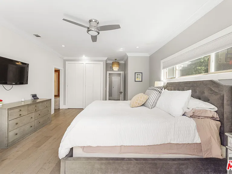 937 S Tremaine Ave — Photo 16