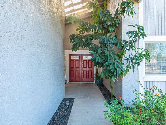 4th image of 8997 Autumnwood Dr
