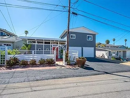 Building Photo - 490 Whidbey St #A
