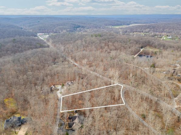 149 Hilltop Ln, Nashville, IN 47448