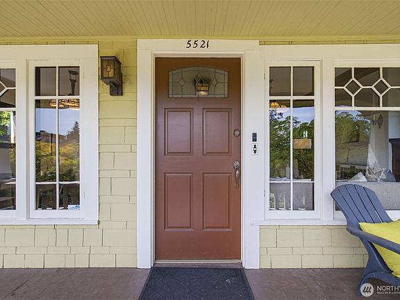 2nd image of 5521 12 Avenue NE