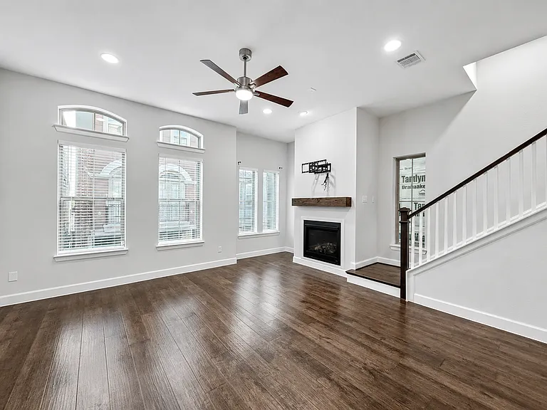 1367 Branchwood Pl — Photo 11