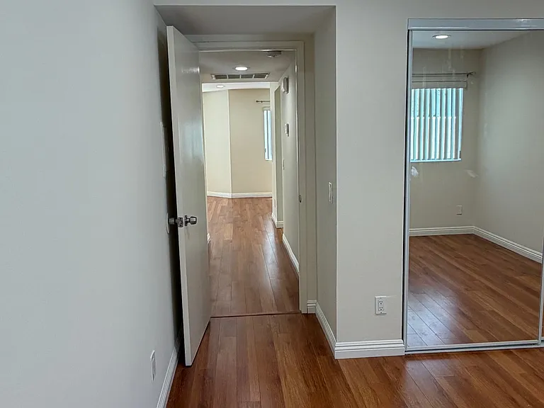 1122 Linden Ave #3 — Photo 15